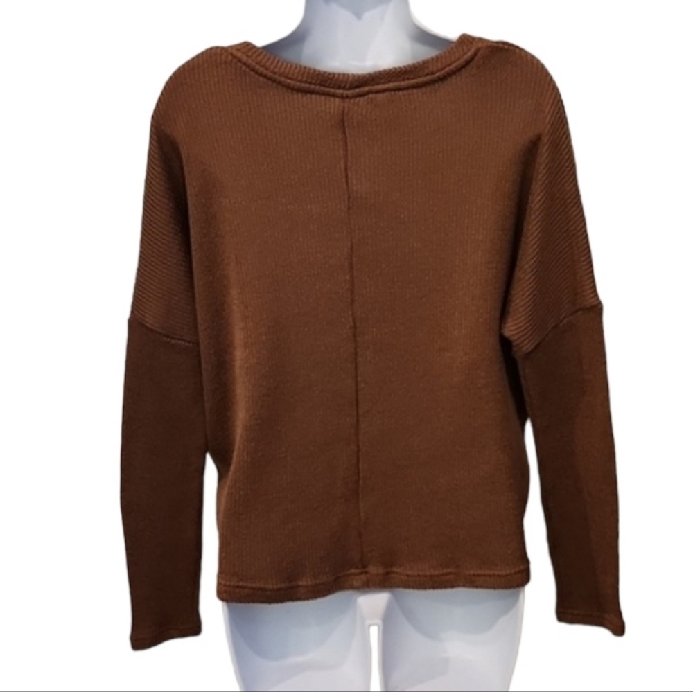 Cape Juby Cropped Slouch Sweater - Picture 2 of 5
